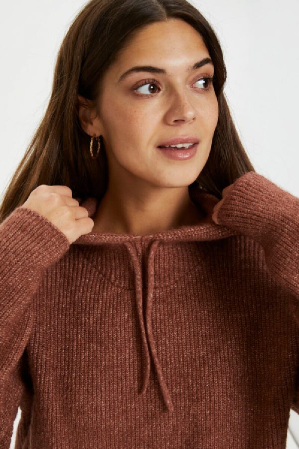 knit pullover